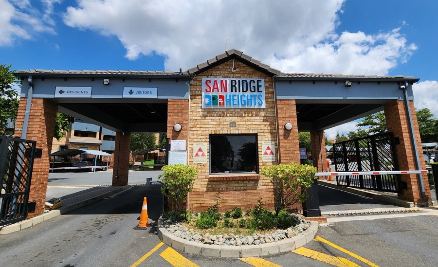 2 Bedroom Property for Sale in Noordwyk Gauteng