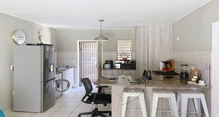 2 Bedroom Property for Sale in Wilgeheuwel Gauteng