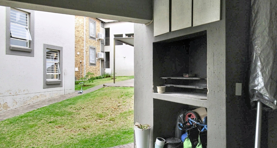 2 Bedroom Property for Sale in Wilgeheuwel Gauteng