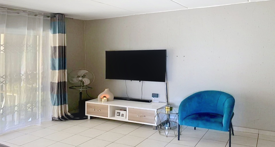 2 Bedroom Property for Sale in Wilgeheuwel Gauteng