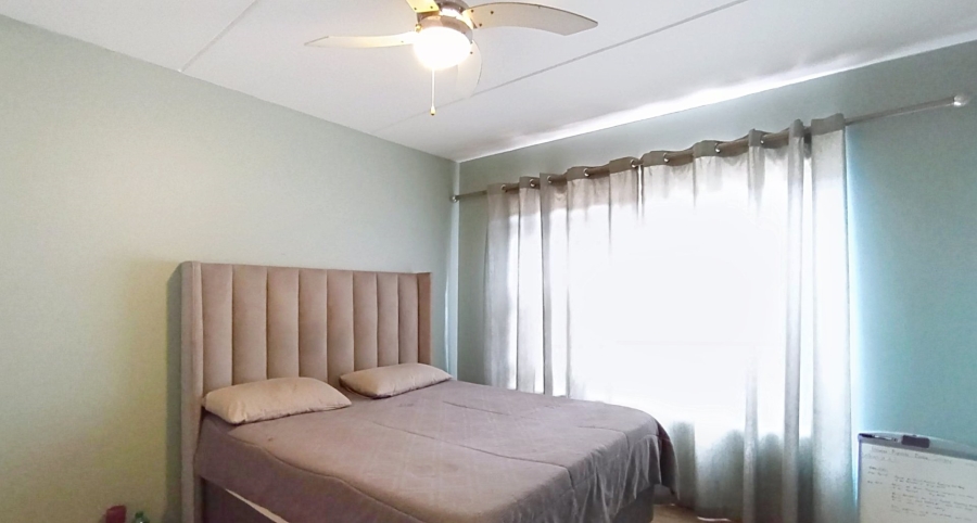 2 Bedroom Property for Sale in Buccleuch Gauteng