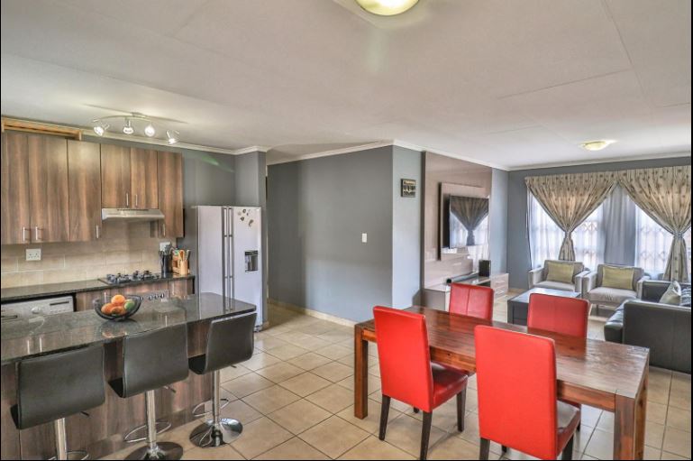 3 Bedroom Property for Sale in Noordwyk Gauteng