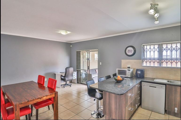 3 Bedroom Property for Sale in Noordwyk Gauteng