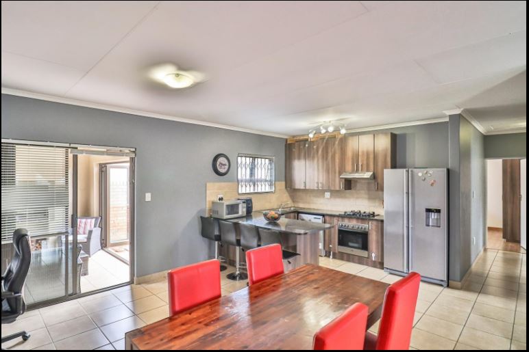 3 Bedroom Property for Sale in Noordwyk Gauteng