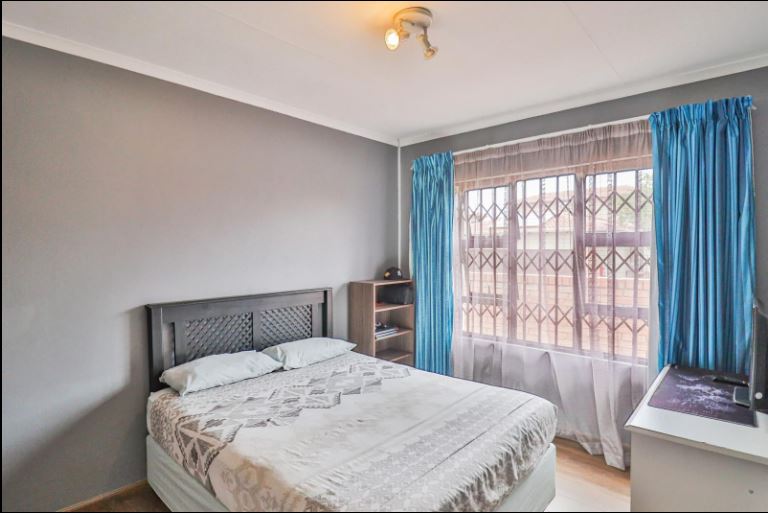 3 Bedroom Property for Sale in Noordwyk Gauteng