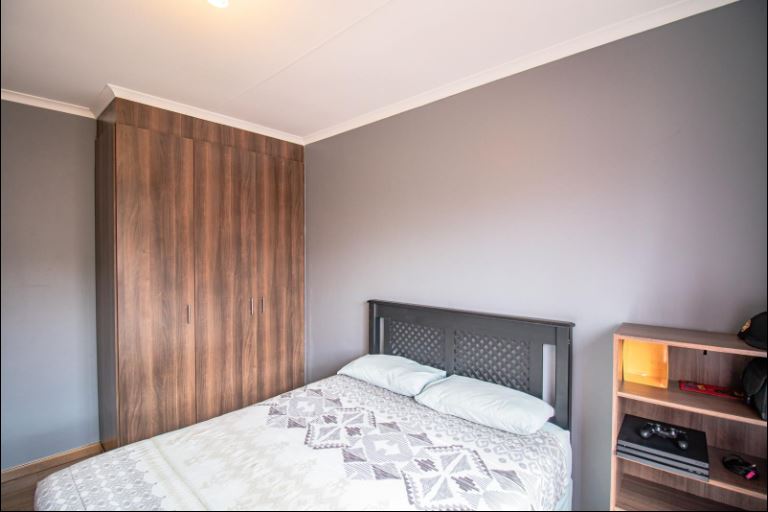 3 Bedroom Property for Sale in Noordwyk Gauteng