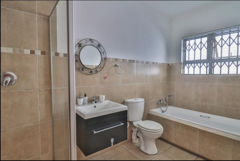 3 Bedroom Property for Sale in Noordwyk Gauteng