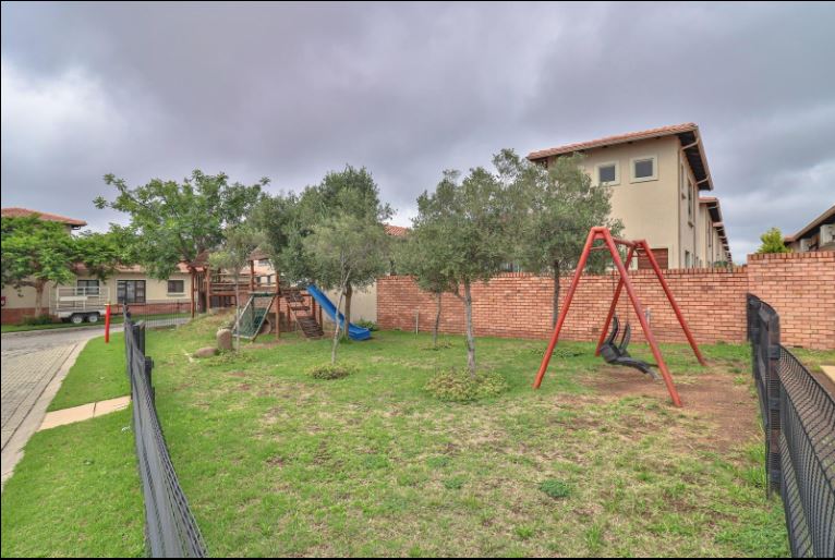 3 Bedroom Property for Sale in Noordwyk Gauteng