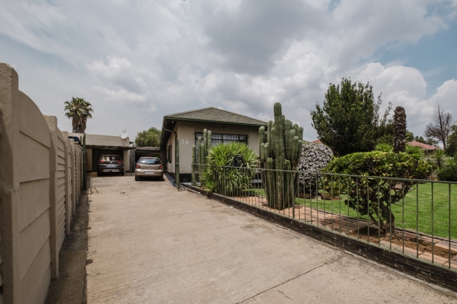 3 Bedroom Property for Sale in Roseacre Gauteng