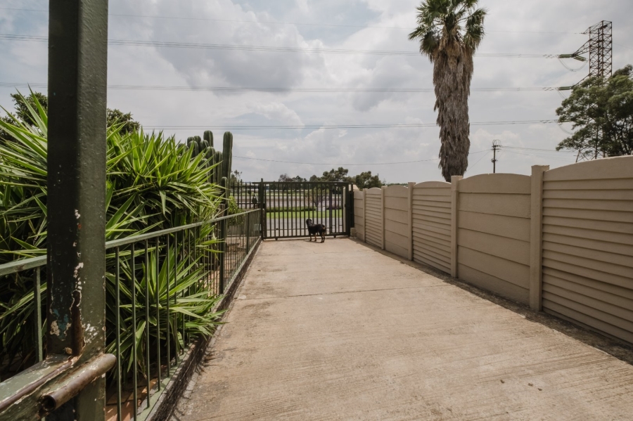 3 Bedroom Property for Sale in Roseacre Gauteng