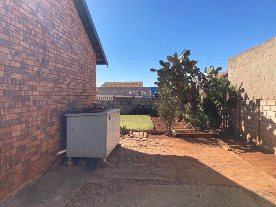 2 Bedroom Property for Sale in Doornkop Gauteng