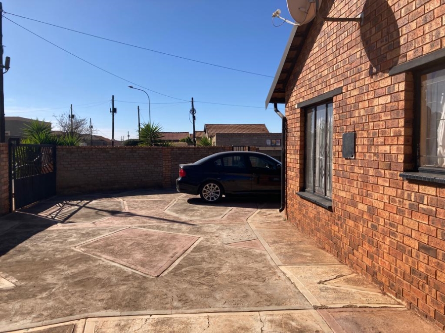 2 Bedroom Property for Sale in Doornkop Gauteng