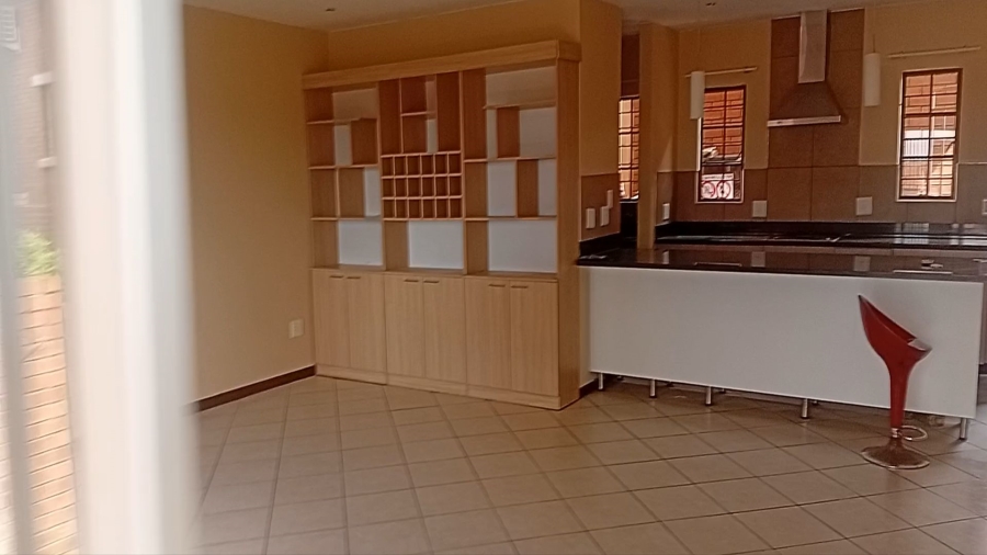 4 Bedroom Property for Sale in Mooikloof Ridge Gauteng