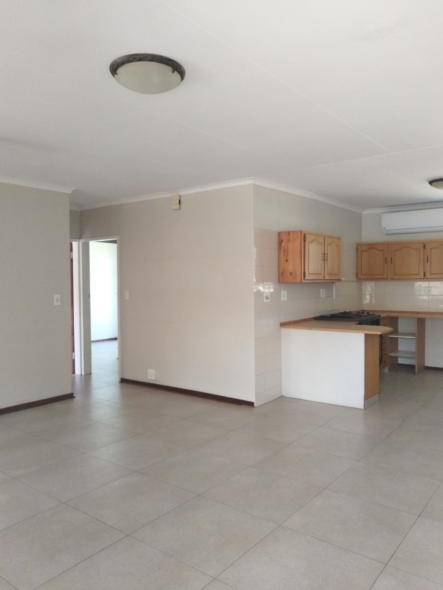 2 Bedroom Property for Sale in Die Hoewes Gauteng