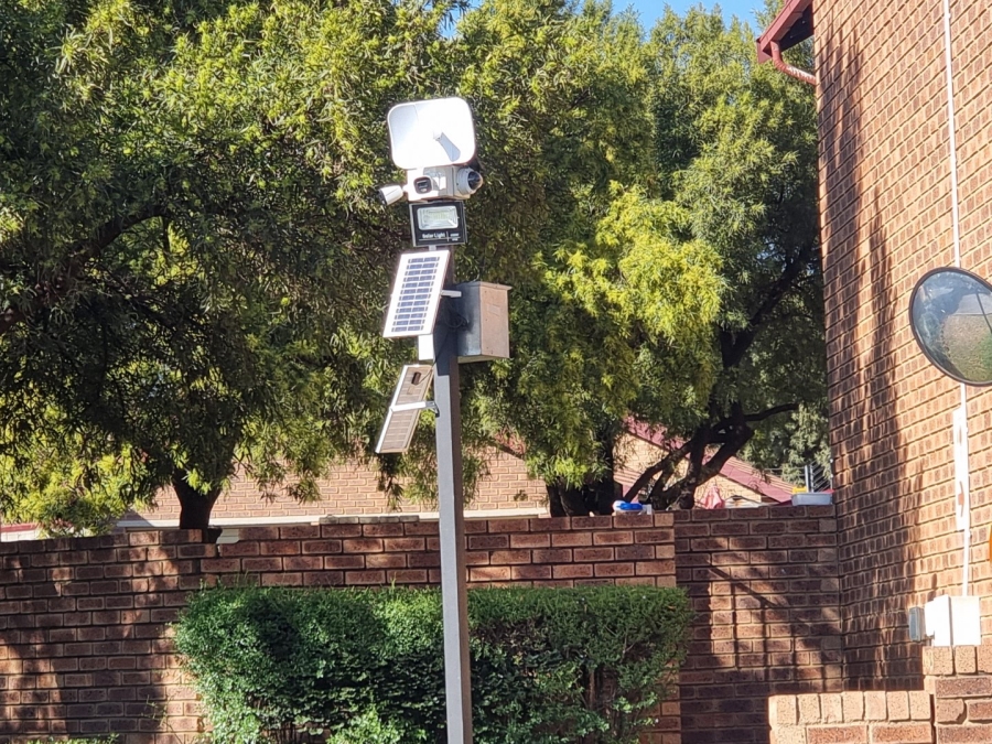 2 Bedroom Property for Sale in The Reeds Gauteng