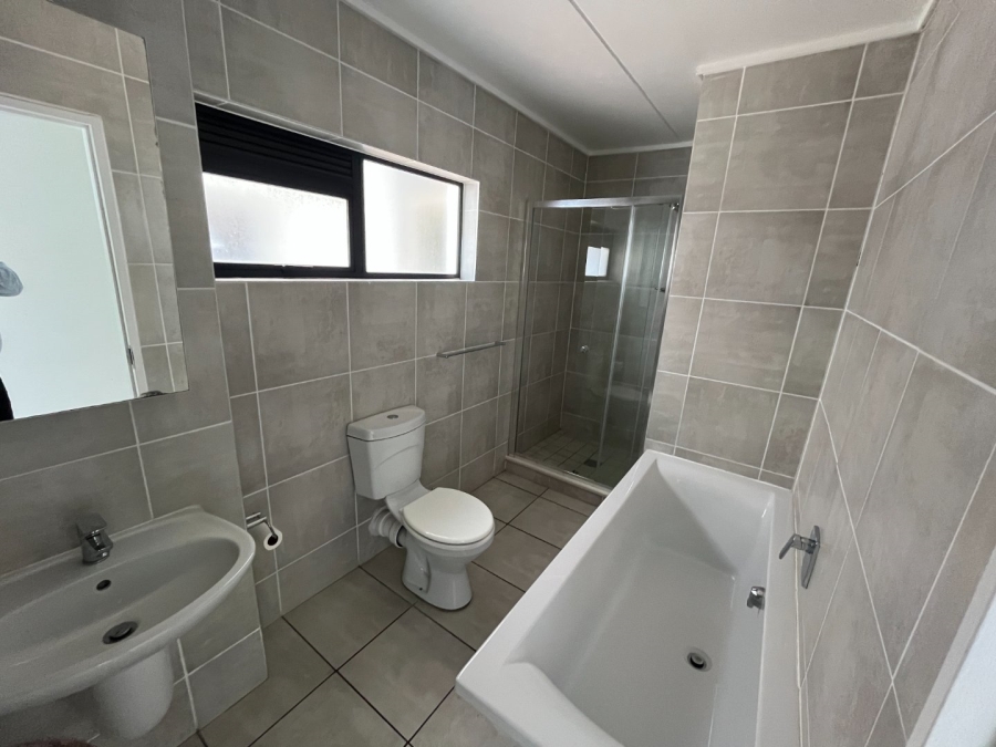 To Let 3 Bedroom Property for Rent in Linbro Park Gauteng