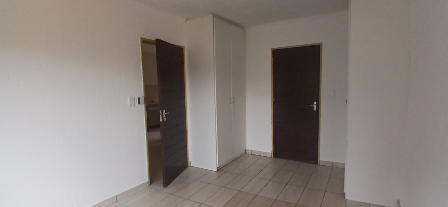 3 Bedroom Property for Sale in Heuwelsig Estate Gauteng