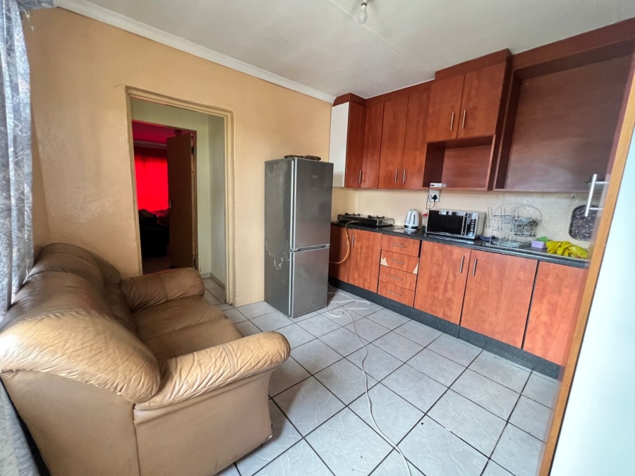 2 Bedroom Property for Sale in Birchleigh North Gauteng