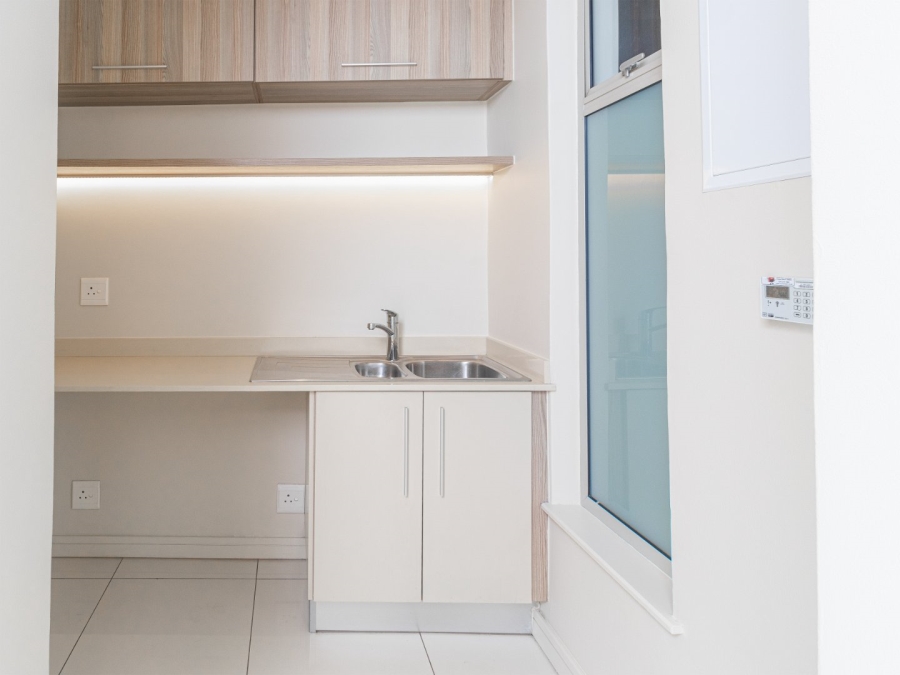 To Let 2 Bedroom Property for Rent in Rosebank Gauteng