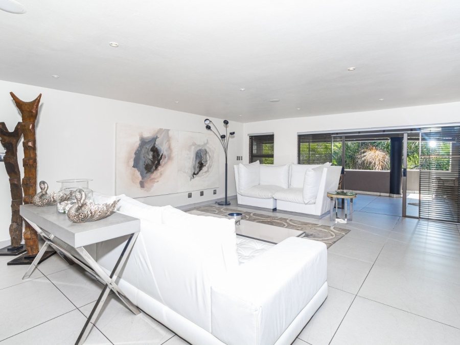 To Let 4 Bedroom Property for Rent in Sandown Gauteng