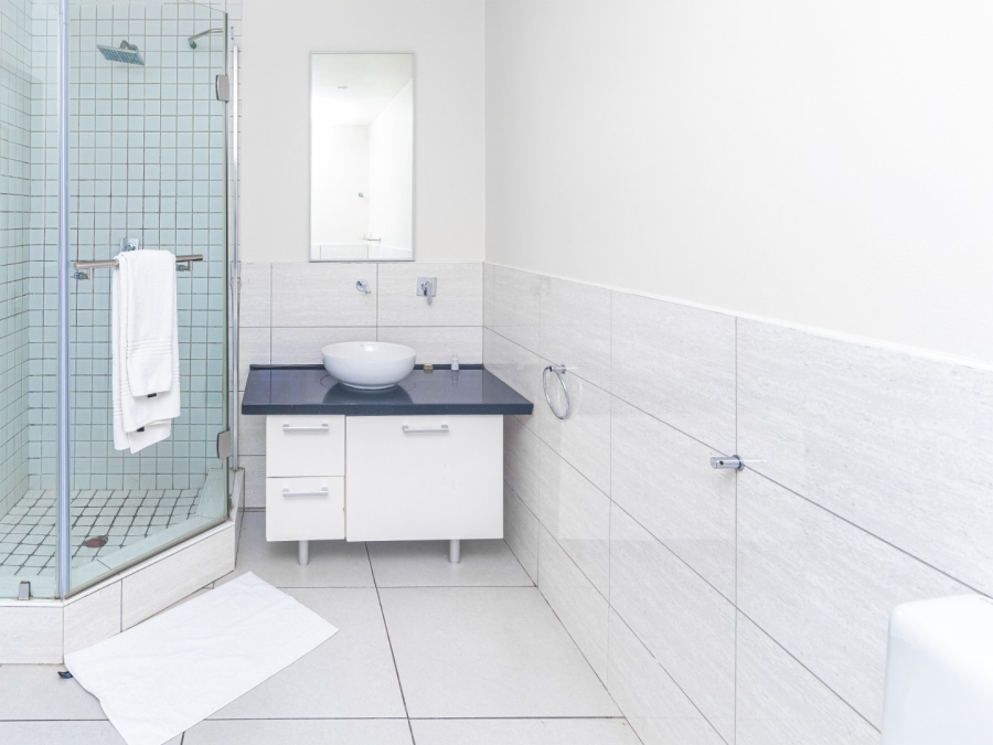 To Let 4 Bedroom Property for Rent in Sandown Gauteng