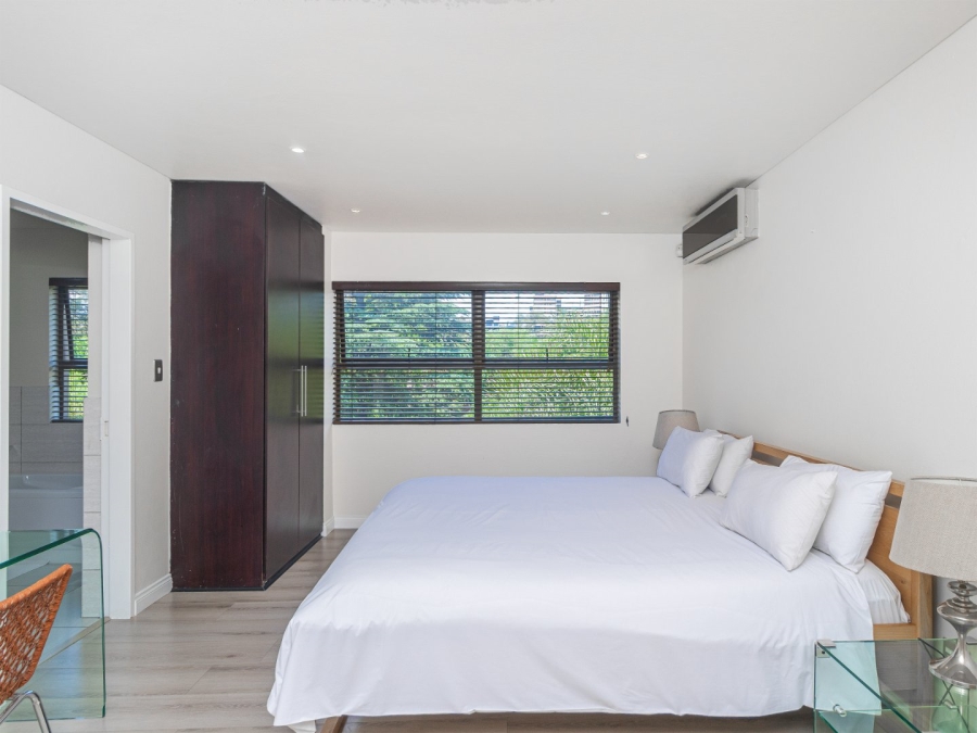 To Let 4 Bedroom Property for Rent in Sandown Gauteng