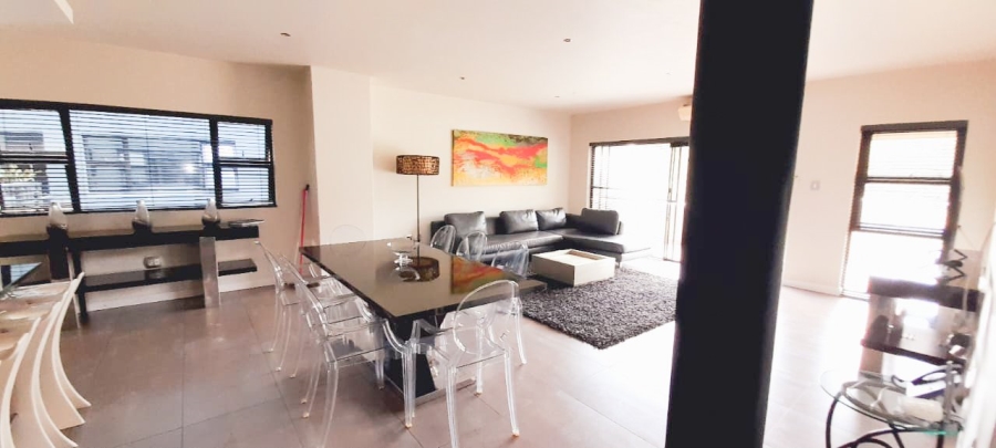 To Let 4 Bedroom Property for Rent in Sandown Gauteng