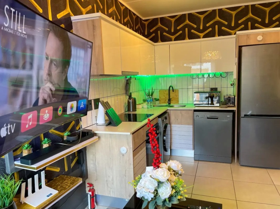 To Let 1 Bedroom Property for Rent in Linbro Park Gauteng