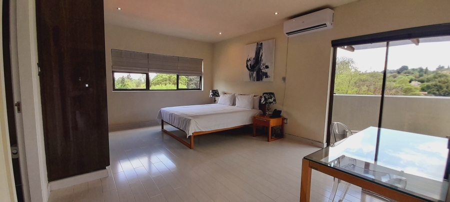 To Let 4 Bedroom Property for Rent in Sandown Gauteng