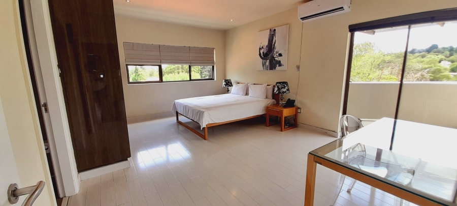 To Let 4 Bedroom Property for Rent in Sandown Gauteng