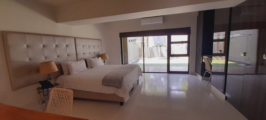 To Let 2 Bedroom Property for Rent in Sandown Gauteng