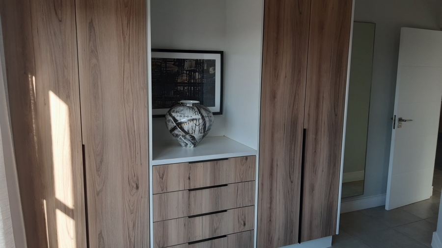 To Let 2 Bedroom Property for Rent in Waterfall Gauteng