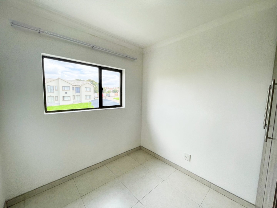 To Let 2 Bedroom Property for Rent in Noordwyk Gauteng