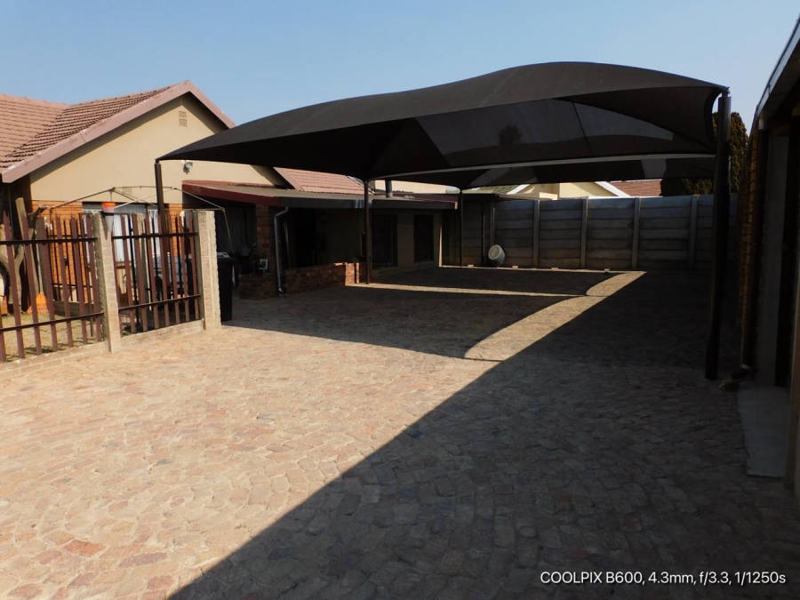 3 Bedroom Property for Sale in Van Dyk Park Gauteng