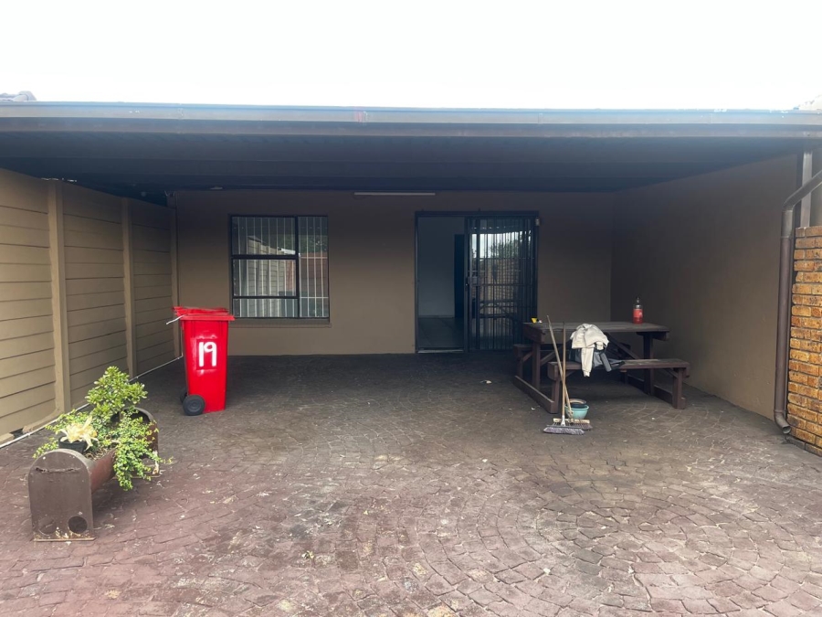 3 Bedroom Property for Sale in Van Dyk Park Gauteng