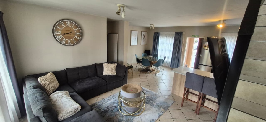 To Let 2 Bedroom Property for Rent in Vorna Valley Gauteng