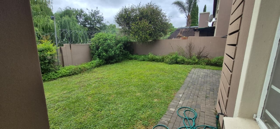 To Let 2 Bedroom Property for Rent in Vorna Valley Gauteng