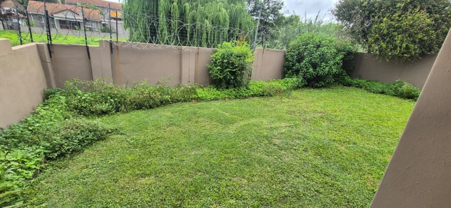 To Let 2 Bedroom Property for Rent in Vorna Valley Gauteng