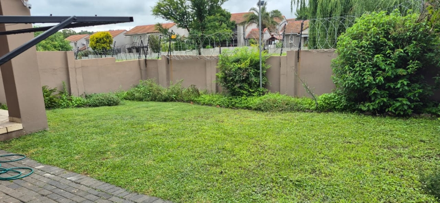 To Let 2 Bedroom Property for Rent in Vorna Valley Gauteng