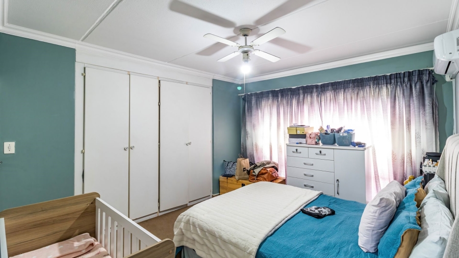 2 Bedroom Property for Sale in Kew Gauteng