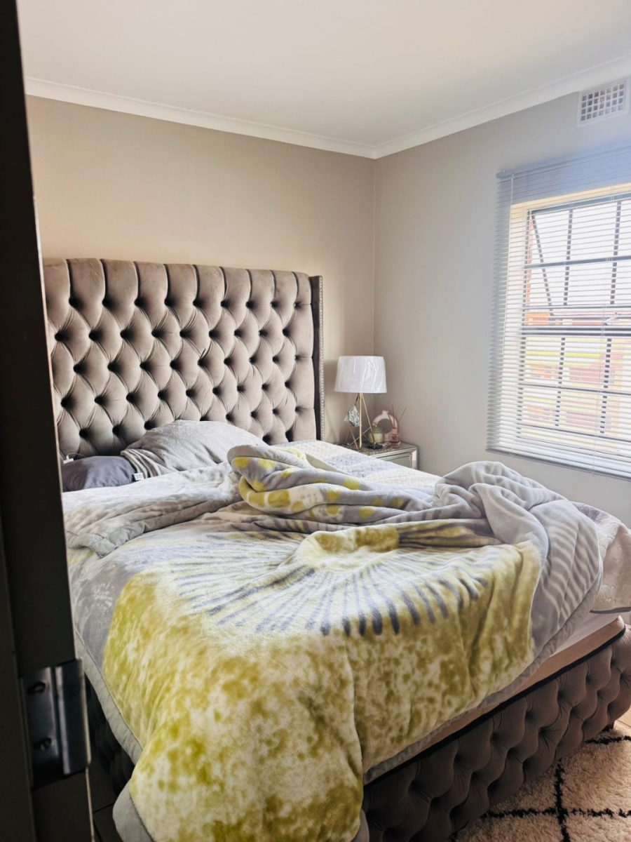 2 Bedroom Property for Sale in Montana Tuine Gauteng