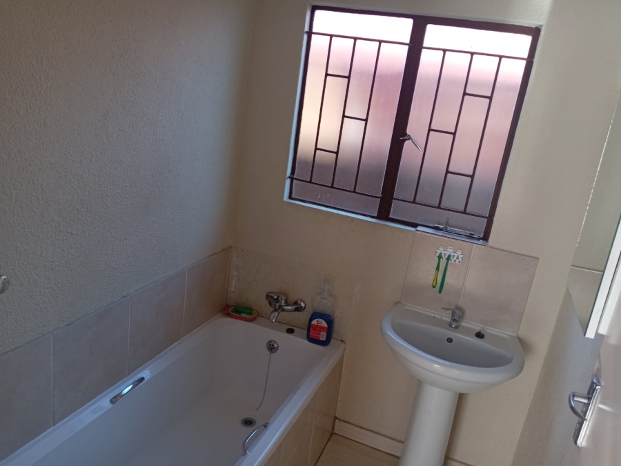 To Let 3 Bedroom Property for Rent in Soshanguve VV Gauteng