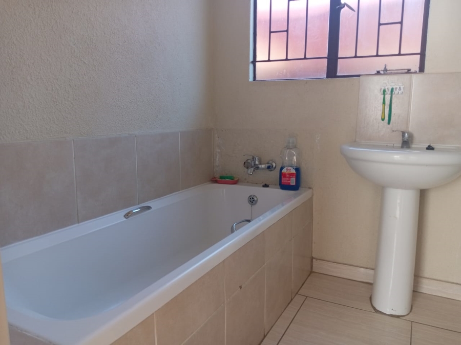To Let 3 Bedroom Property for Rent in Soshanguve VV Gauteng