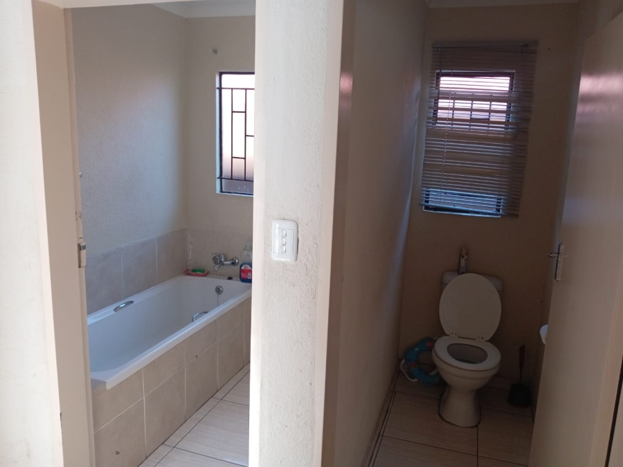 To Let 3 Bedroom Property for Rent in Soshanguve VV Gauteng