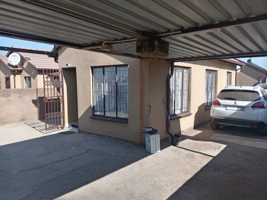To Let 3 Bedroom Property for Rent in Soshanguve VV Gauteng