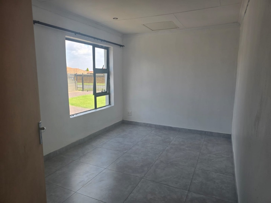To Let 2 Bedroom Property for Rent in Impala Park Gauteng
