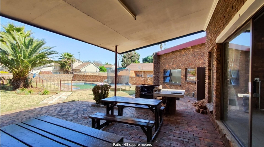 4 Bedroom Property for Sale in Terenure Gauteng