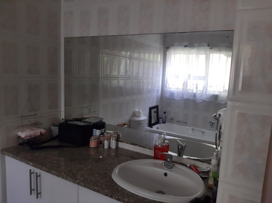To Let  Bedroom Property for Rent in Brummeria Gauteng