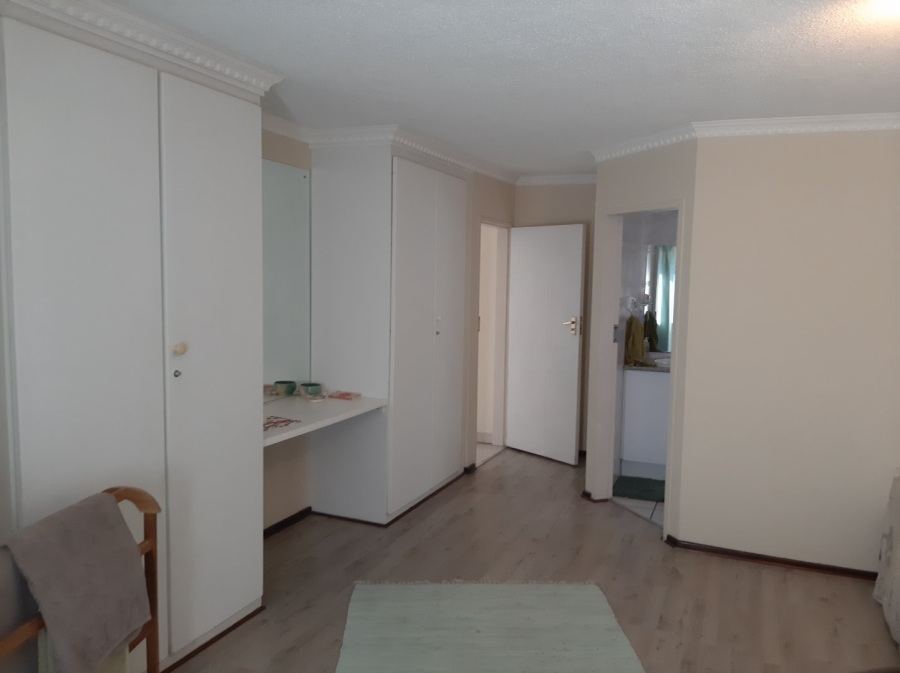 To Let  Bedroom Property for Rent in Brummeria Gauteng