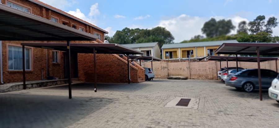 2 Bedroom Property for Sale in Rosettenville Gauteng